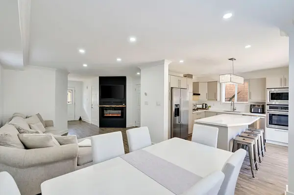 91 Butternut DR, Barrie, ON L4N 9Z7