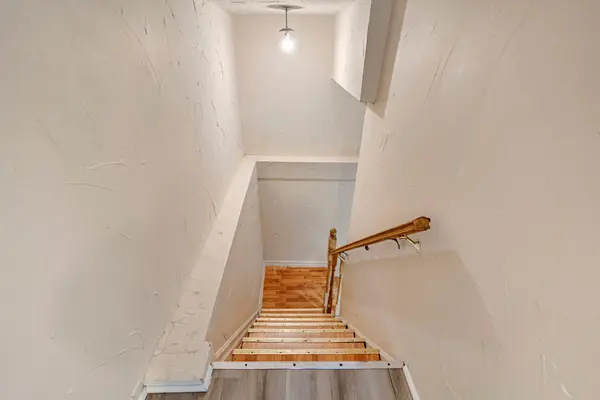 66 Dunlop ST W, Barrie, ON L4N 1A4