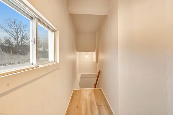 66 Dunlop ST W, Barrie, ON L4N 1A4