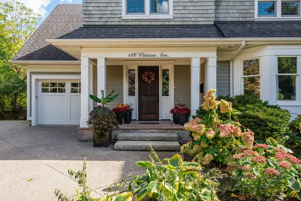 166 Watson AVE, Oakville, ON L6J 3T7