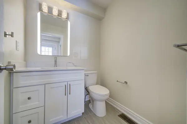 36 Grand River AVE, Brantford, ON N3T 4W7