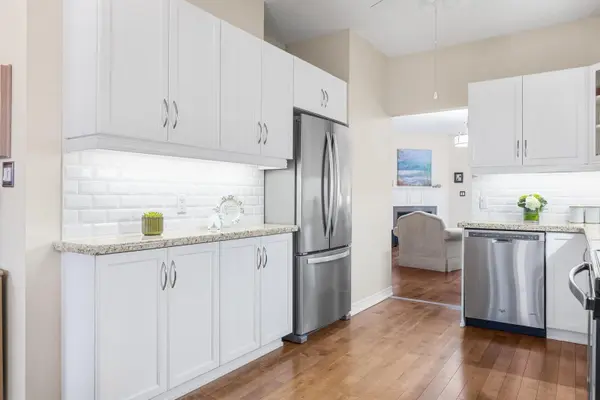 25 Stickland LN, Hamilton, ON L0R 1C0