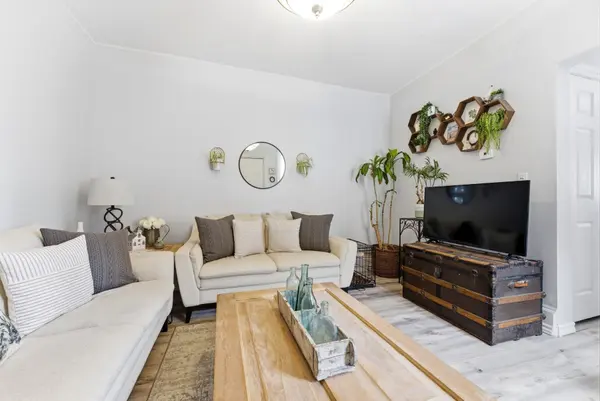 8 Queen ST, Belleville, ON K8N 1T2