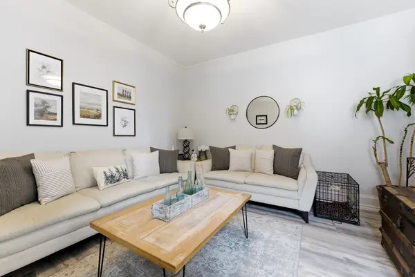 8 Queen ST, Belleville, ON K8N 1T2