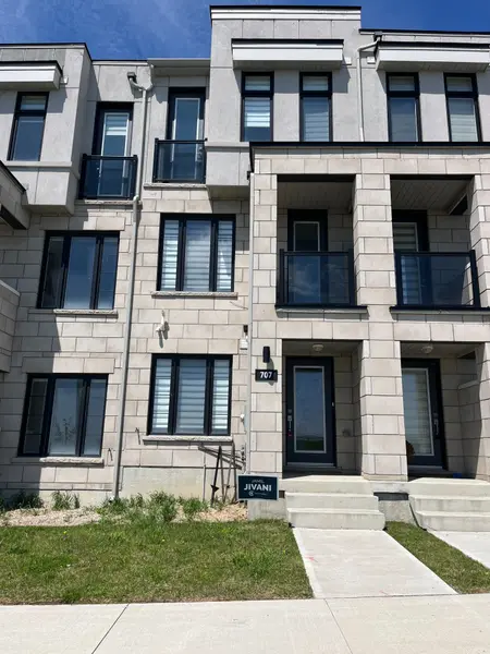 707 Port Darlington RD, Clarington, ON L1C 3K3