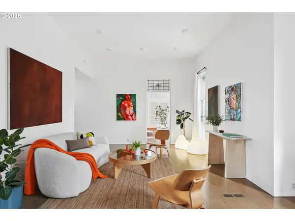 2203 N EMERSON ST, Portland, OR 97217