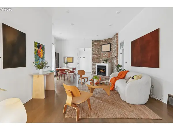 2203 N EMERSON ST, Portland, OR 97217