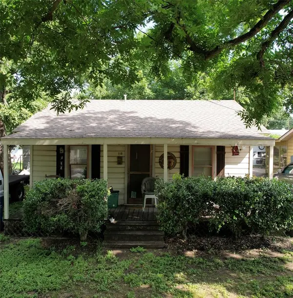 118 WOODLAND Avenue, Corsicana, TX 75110