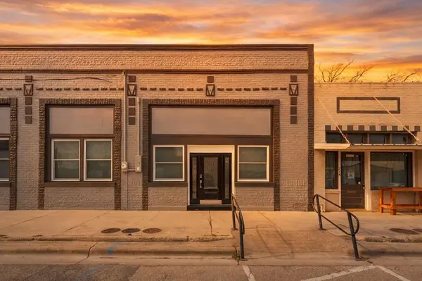 202 N Avenue D, Clifton, TX 76634