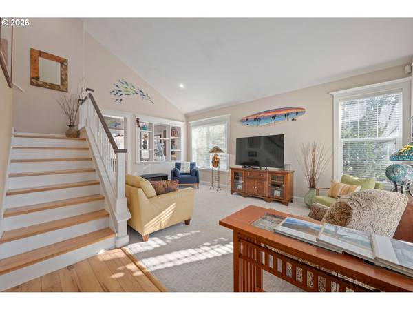 1915 HEITZMAN WAY, Eugene, OR 97402