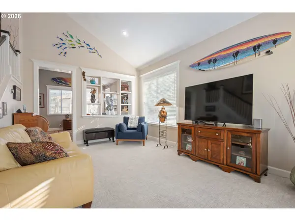 1915 HEITZMAN WAY, Eugene, OR 97402