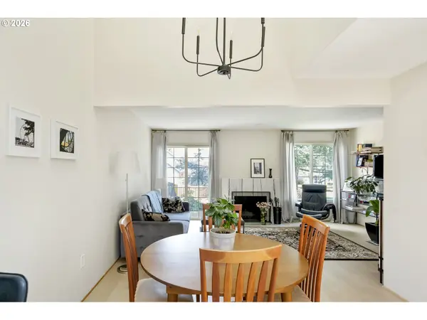 2040 TITAN TER, West Linn, OR 97068