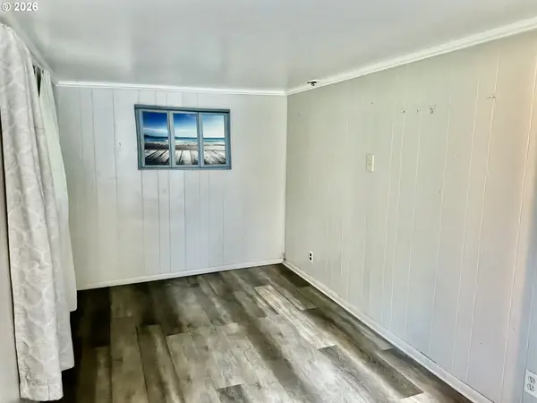 125 SAILOR LN, Florence, OR 97439