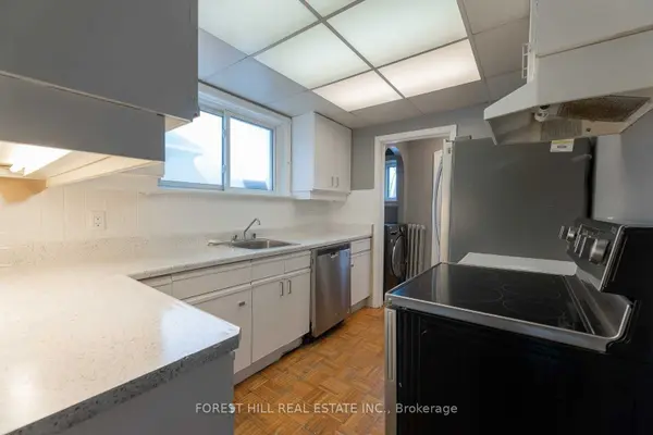 6 Park Hill RD, Toronto C04, ON M6C 3M9