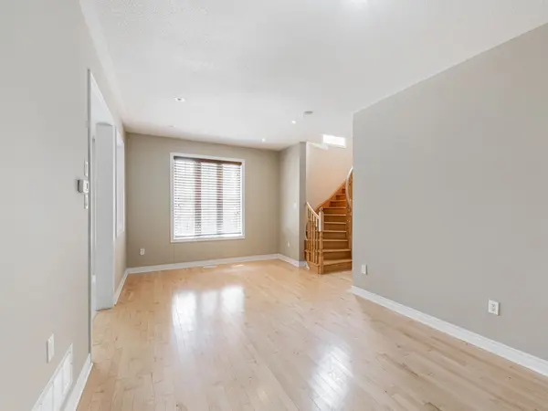 69 Princess Diana DR #Upper, Markham, ON L6C 0G9