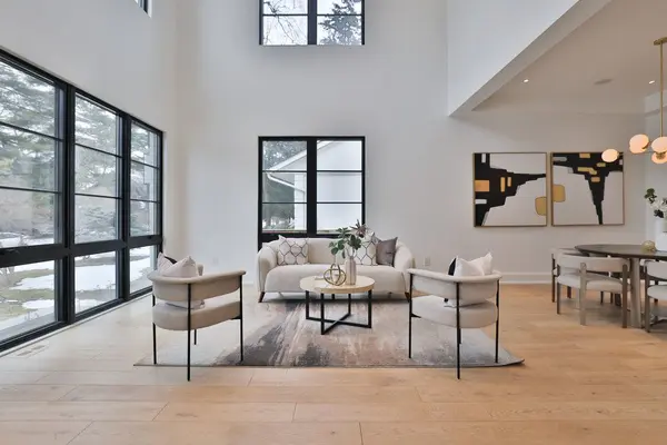 1579 Trotwood AVE, Mississauga, ON L5G 3Z8