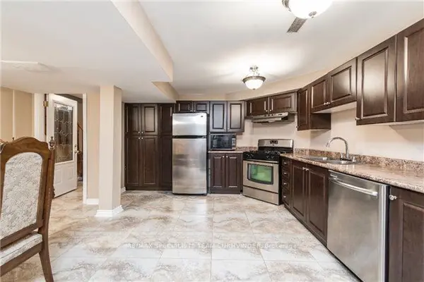 4 Trailview LN #LOWER, Caledon, ON L7E 2V7