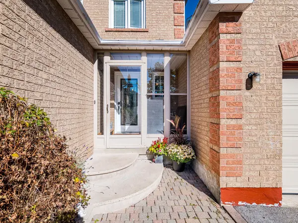100 White Tail CRES, Brampton, ON L6Y 5B9
