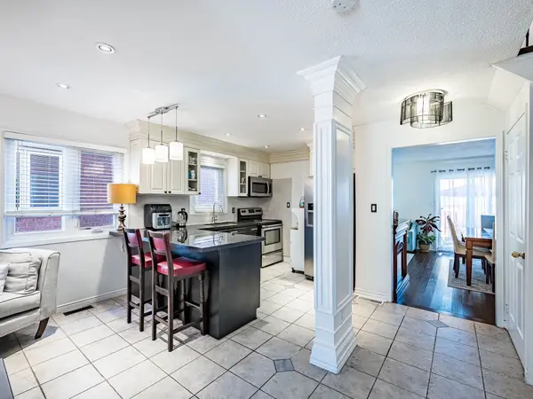 100 White Tail CRES, Brampton, ON L6Y 5B9