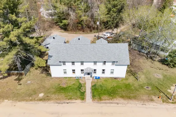 14 Huron ST, Deep River, ON K0J 1P0