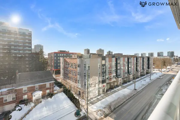 250 Albert ST #716, Waterloo, ON N2L 0H5