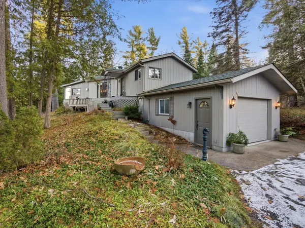 1077 Fairy Falls RD, Lake Of Bays, ON P0B 1A0