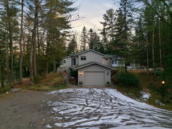 1077 Fairy Falls RD, Lake Of Bays, ON P0B 1A0