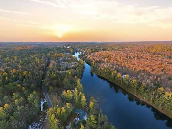 1077 Fairy Falls RD, Lake Of Bays, ON P0B 1A0