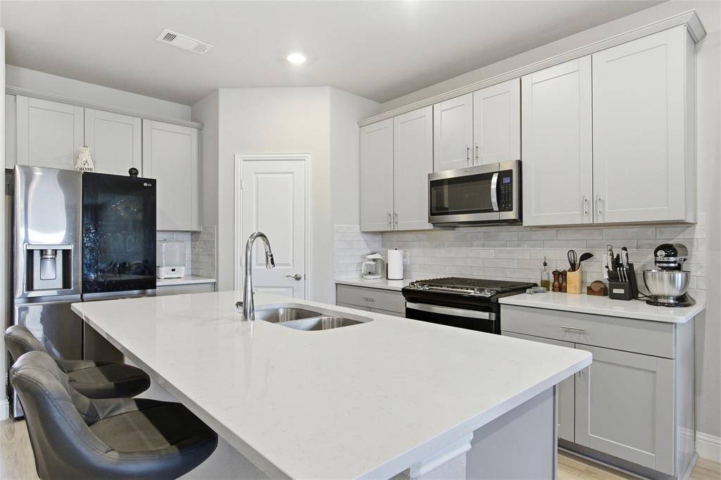 2351 Aspen Hill Drive, Forney, TX 75126