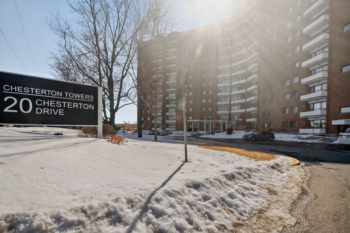 20 Chesterton DR #708, Cityview - Parkwoods Hills - Rideau Shore, ON K2E 6Z7