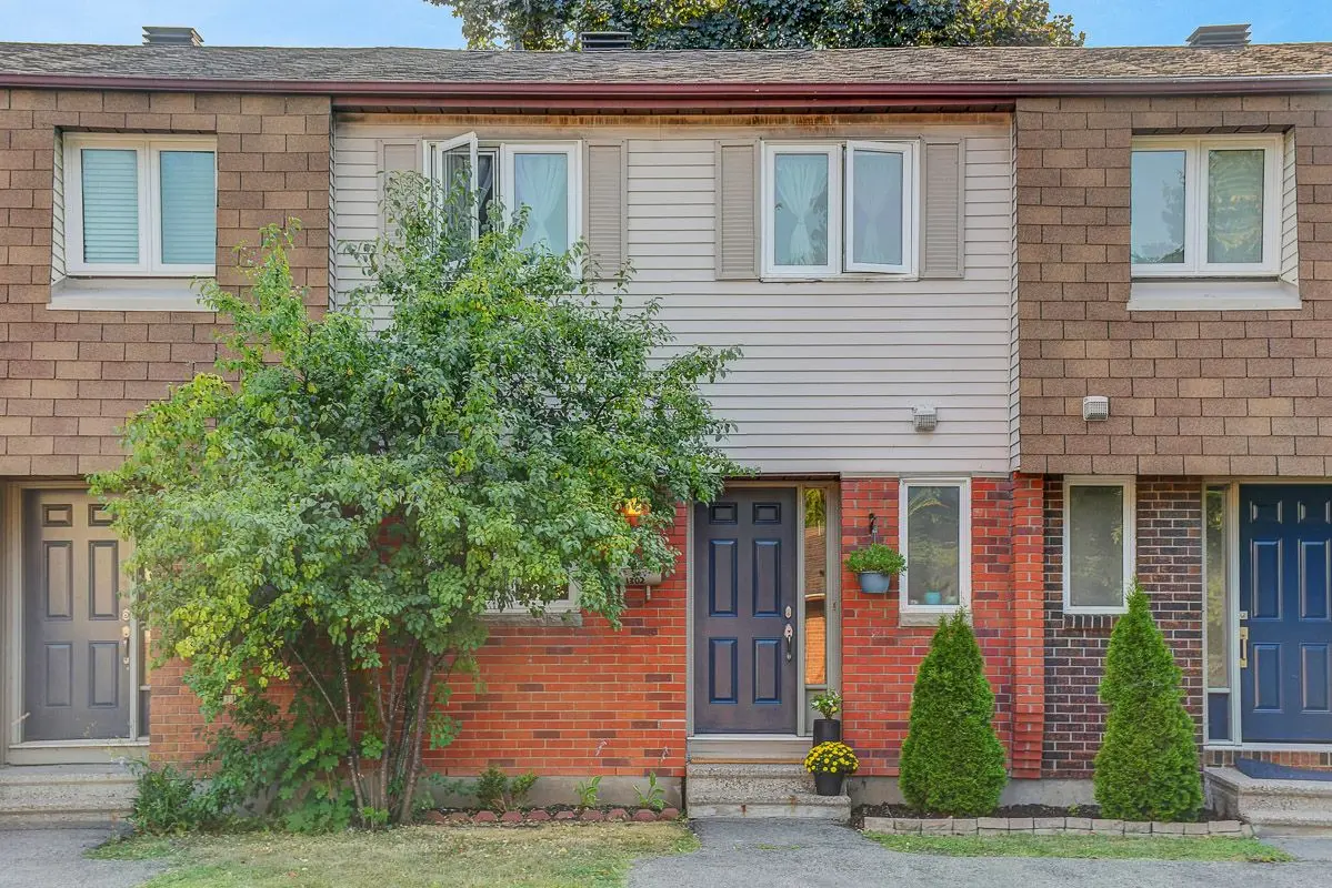 1302 Alness CT #15, Cyrville - Carson Grove - Pineview, ON K1B 5H2