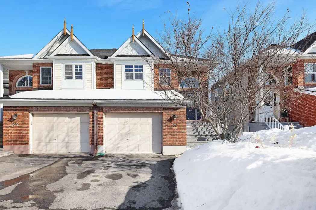 37 Boulder WAY, Barrhaven, ON K2J 4R5