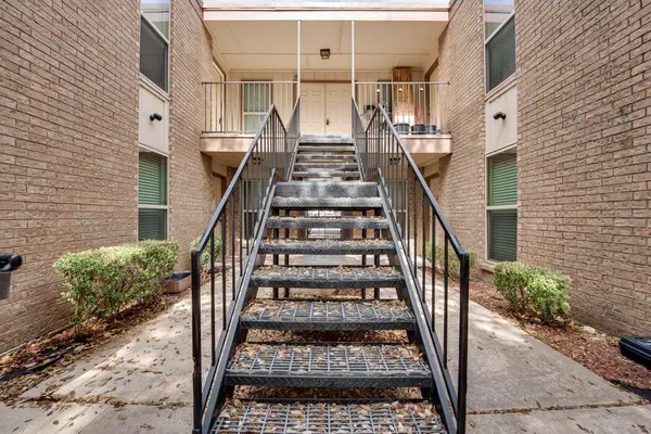 3824 Cibolo Drive #122B, Fort Worth, TX 76133