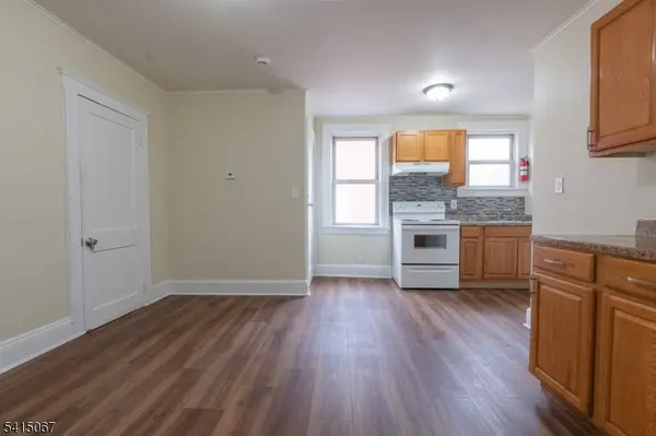 312 High St, Elizabeth City, NJ 07202