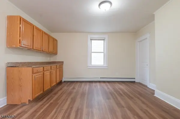 312 High St, Elizabeth City, NJ 07202