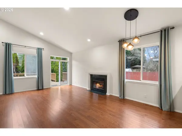 2136 NE 52ND AVE, Hillsboro, OR 97124