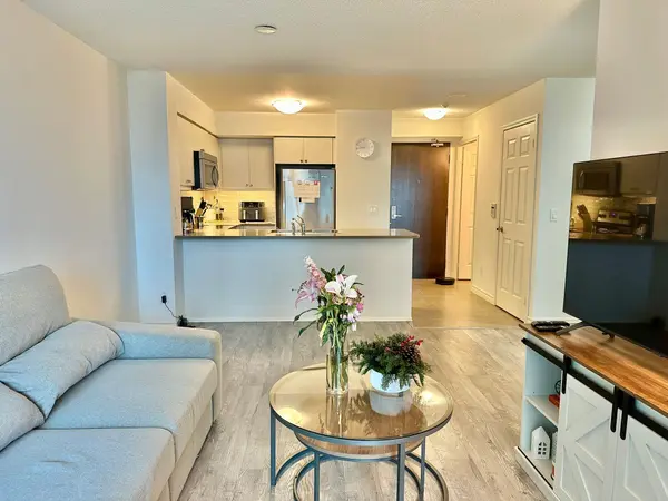 25 Lower Simcoe ST #827, Toronto C01, ON M5J 3A1