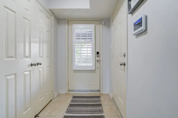 1701 Finch AVE #9, Pickering, ON L1V 0B7