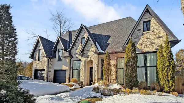 378 Old Bloomington RD, Aurora, ON L4G 0M2