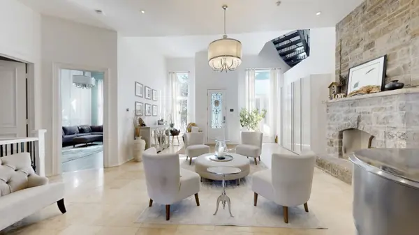 378 Old Bloomington RD, Aurora, ON L4G 0M2