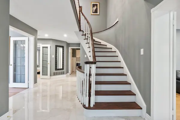 109 Angelina AVE, Vaughan, ON L4L 8N9