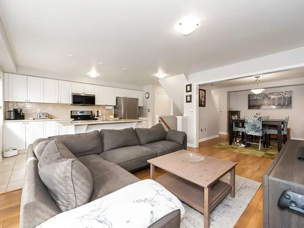 1585 Leblanc CT, Milton, ON L9E 0A4