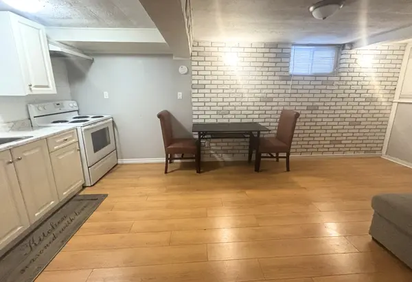 381 Fleet ST #lower, Welland, ON L3B 4X4