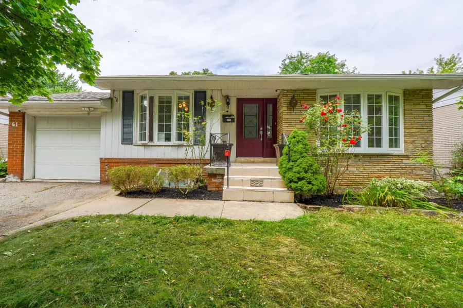 61 AMBLESIDE DR, Brampton, ON L6Y 1B7