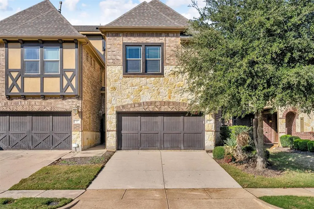 920 Brook Forest Lane, Euless, TX 76039