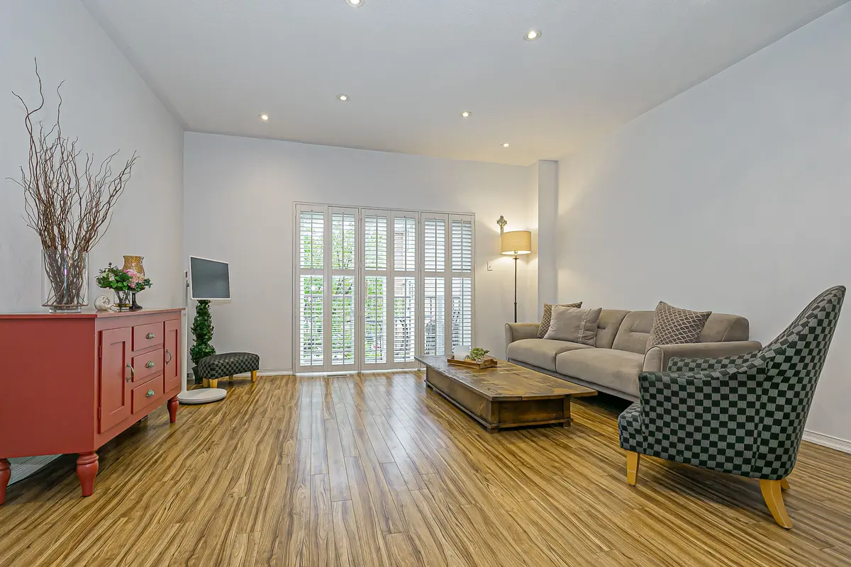 23 Observatory LN #66, Richmond Hill, ON L4C 0M7