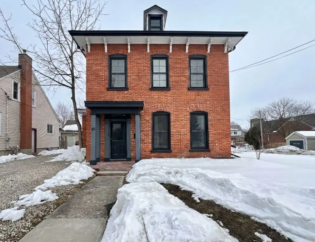 83 Cedar ST, Belleville, ON K8P 3M3