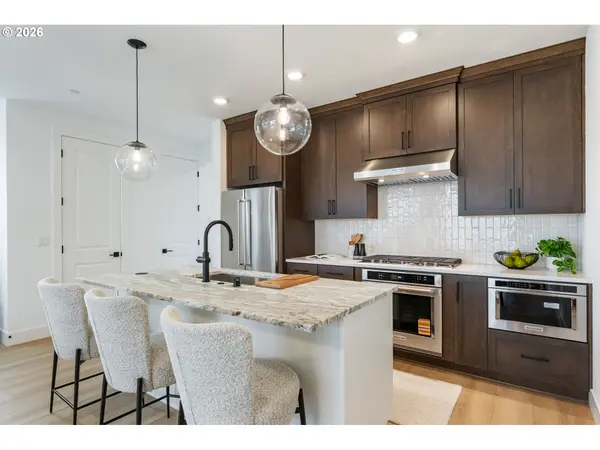 6495 NW Olympic LN #25, Camas, WA 98607