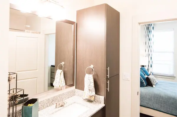 2101 W Rosedale Street #201, Fort Worth, TX 76104