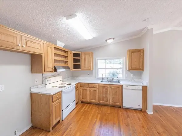 121 Windy Creek, Springtown, TX 76082